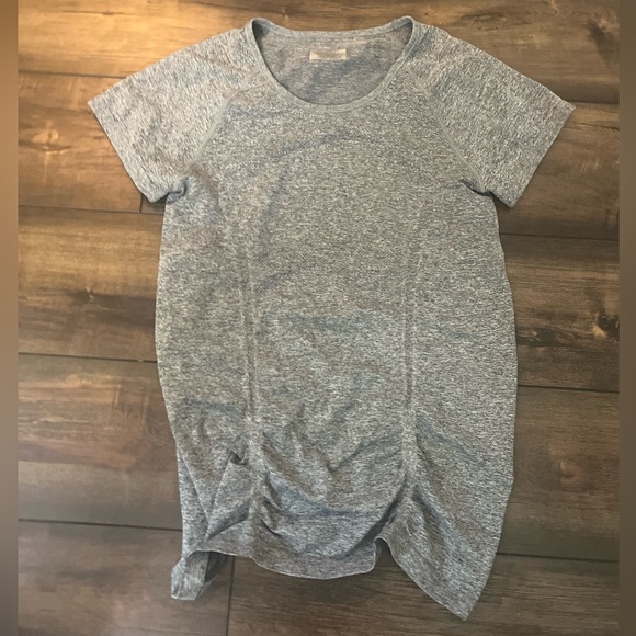 Athleta Swiftly tech drifit spandex work out tops! - Picture 2 of 9